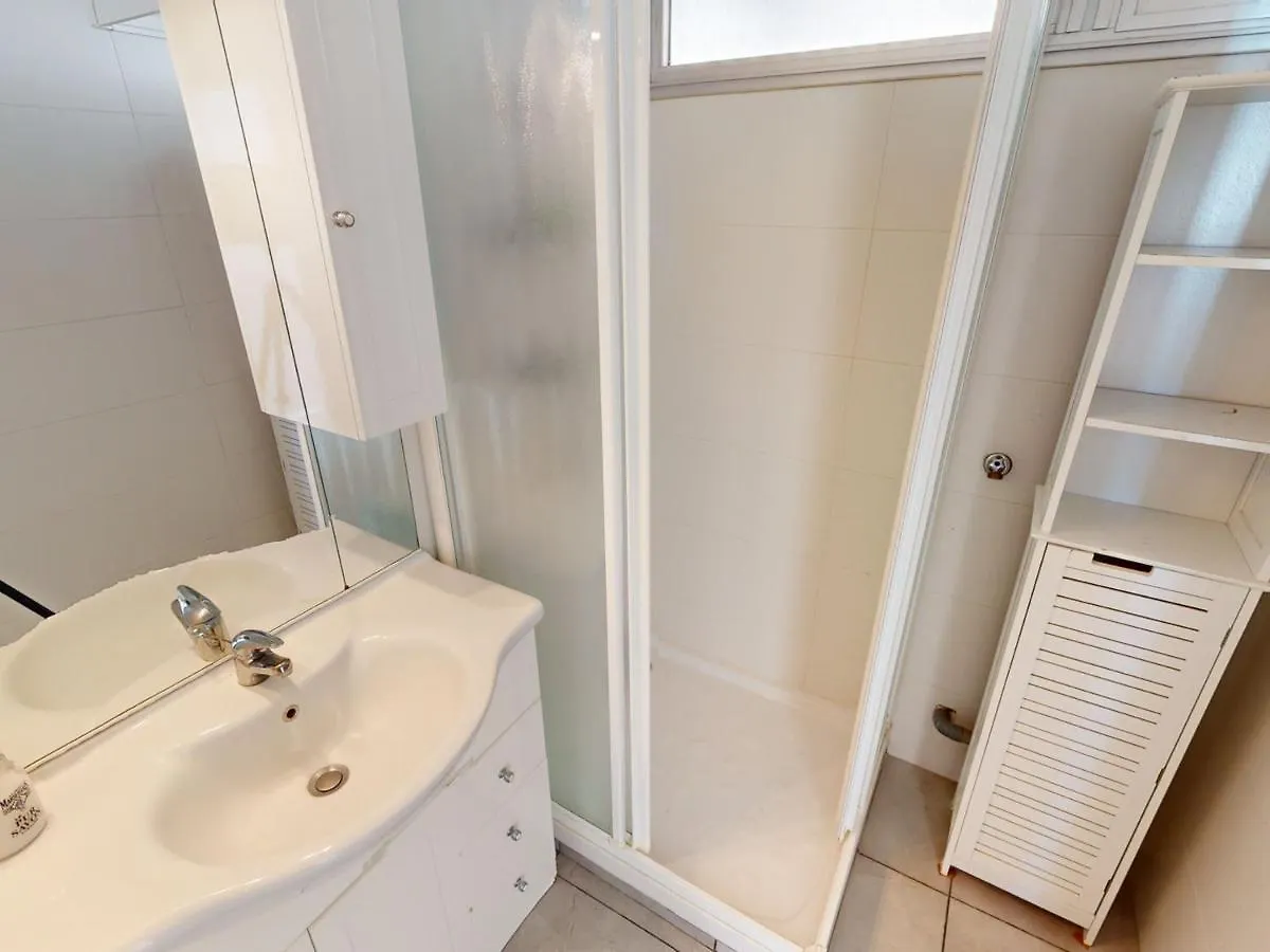 Studio Climatise Avec Terrasse Face A La Mer - Fr-1-196-346 Menton Apartment